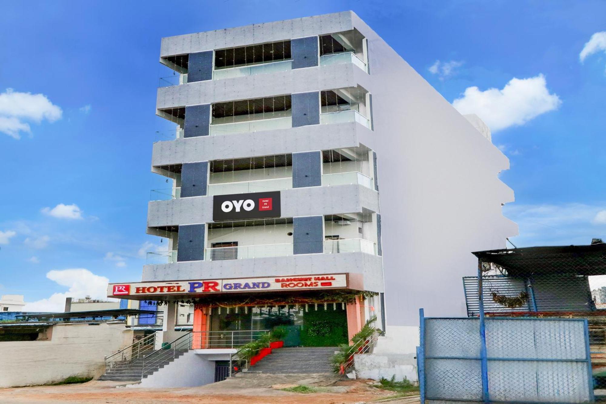 Hotel O Pr Grand Khammam Exterior photo