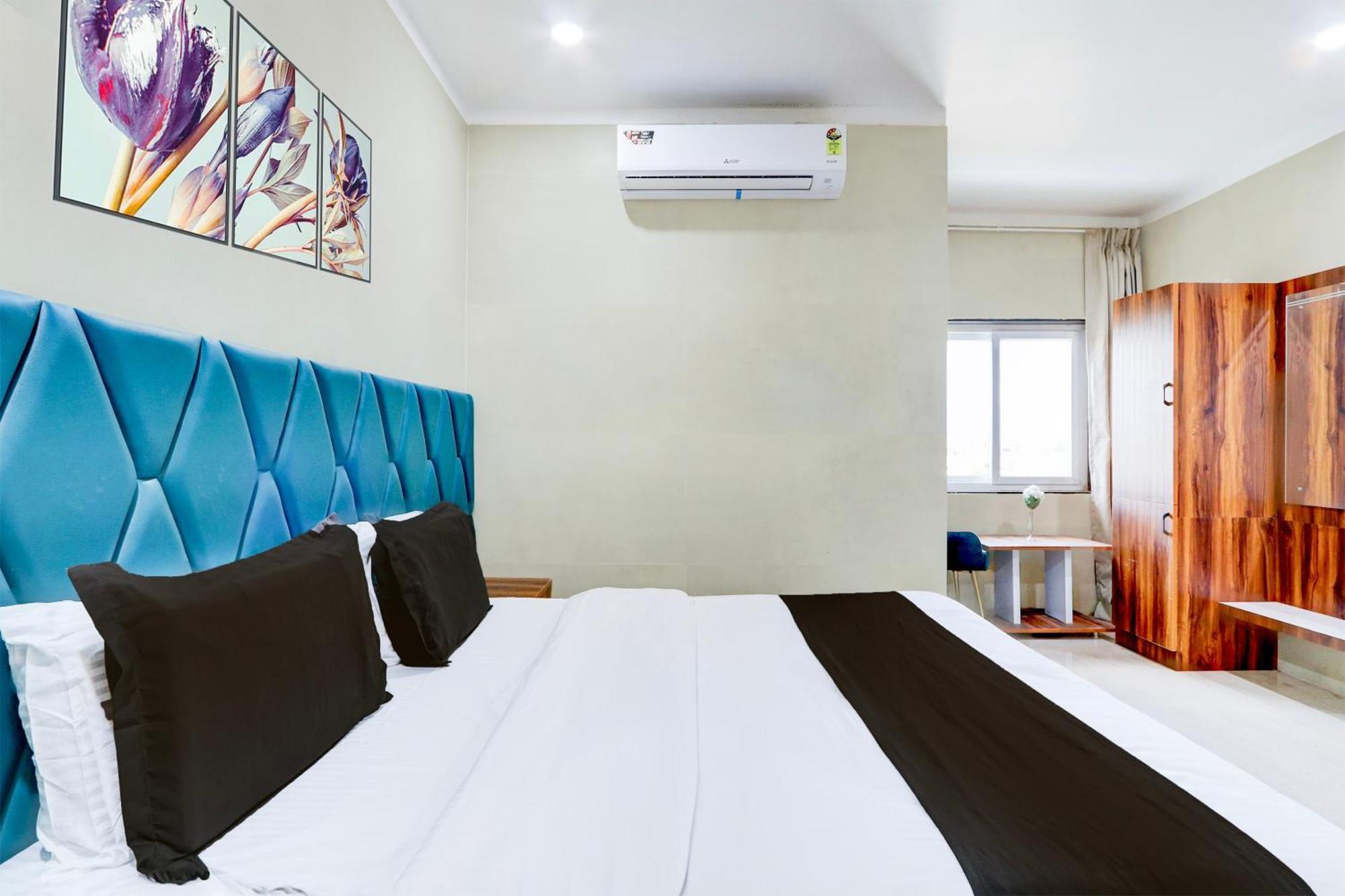 Hotel O Pr Grand Khammam Exterior photo