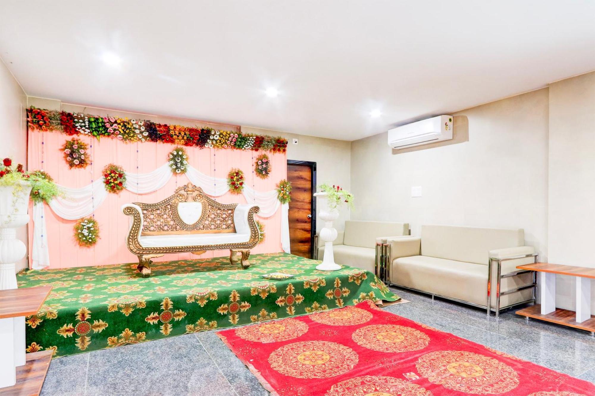 Hotel O Pr Grand Khammam Exterior photo