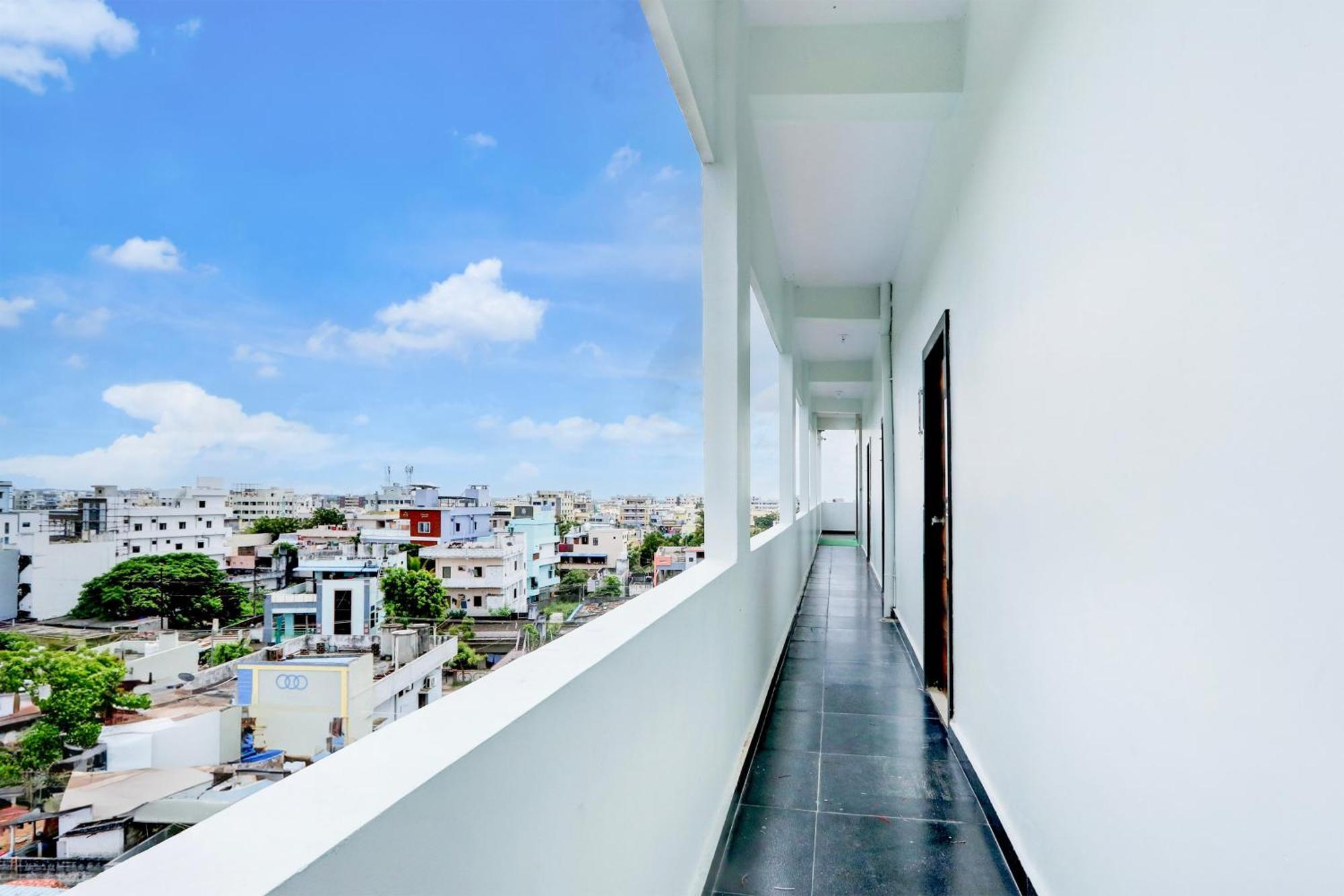 Hotel O Pr Grand Khammam Exterior photo